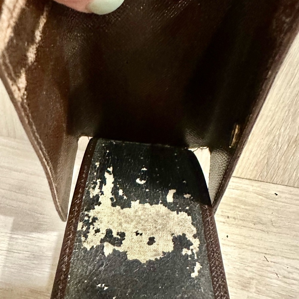 Louis Vuitton Damien Ebene Key Holder - Picture 10 of 11